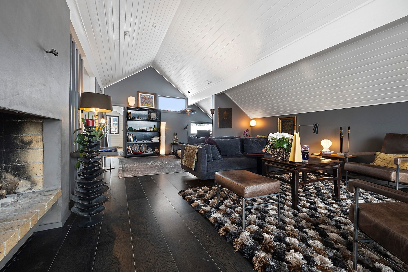 Lys stue med god takhøyde Galleribilde