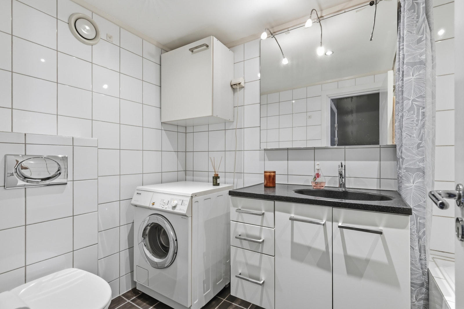 Vaskemaskin følger med Galleribilde