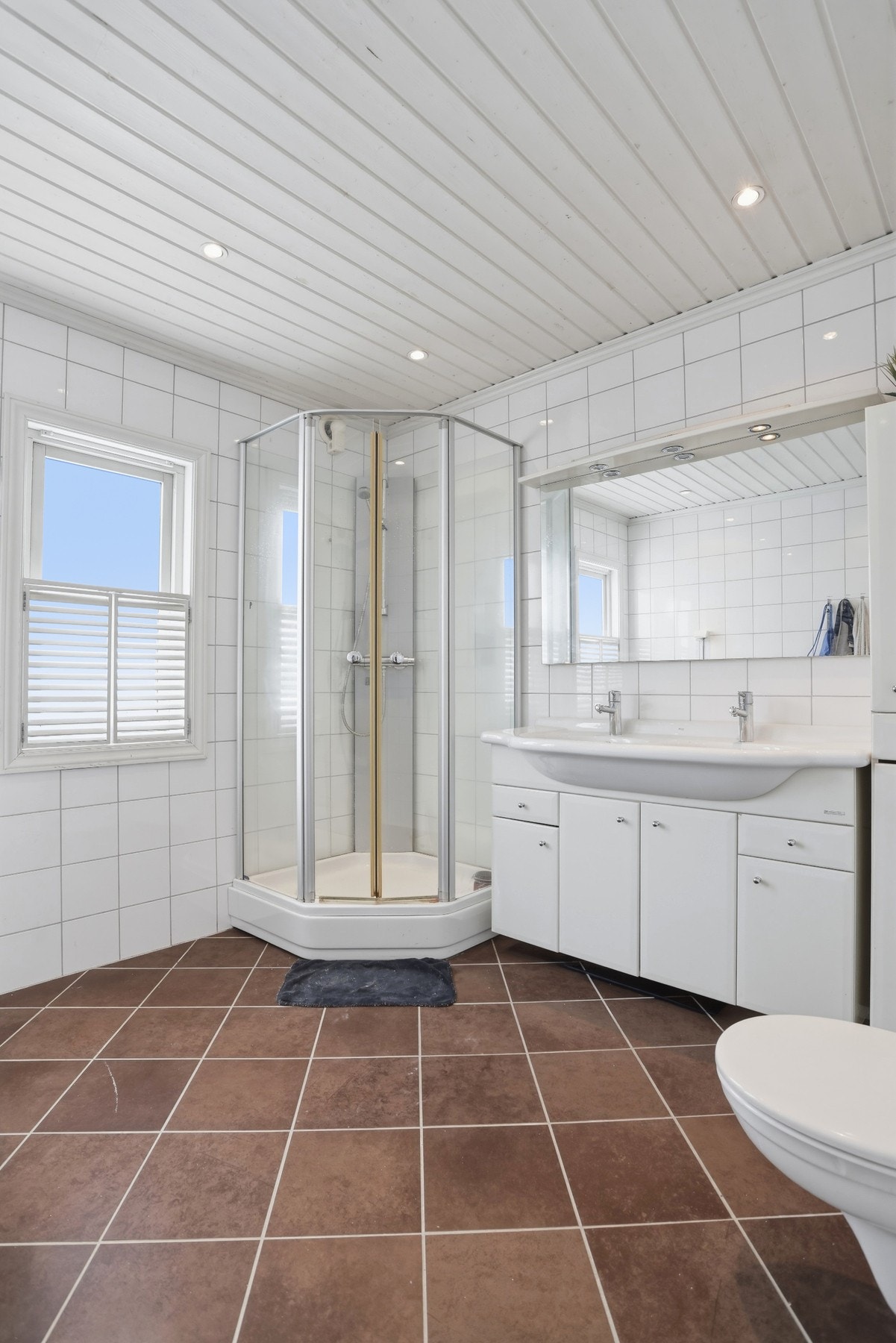 Varmekabler i gulv. Galleribilde