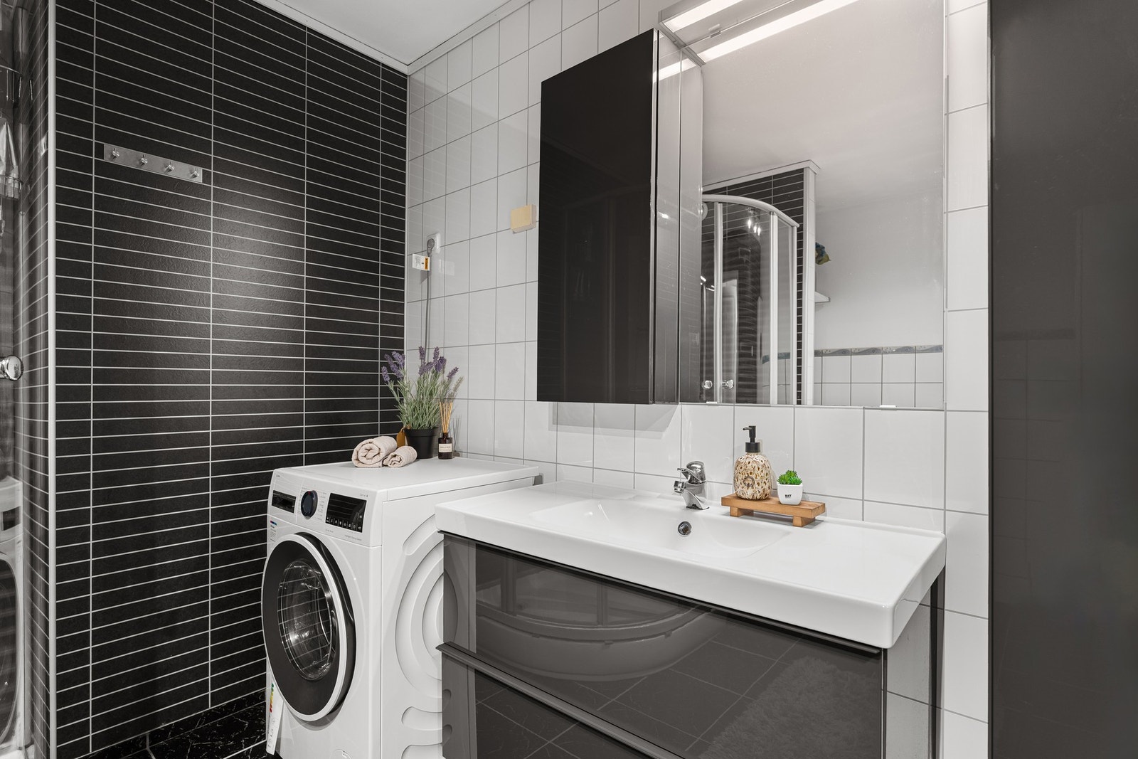 Utstyrt med opplegg til vaskemaskin. Galleribilde