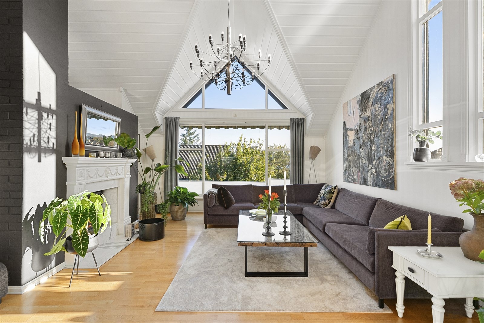 Velkommen til Våganessvingen 21 - en innholdsrik og familievennlig enebolig i attraktivt boligområde. Galleribilde