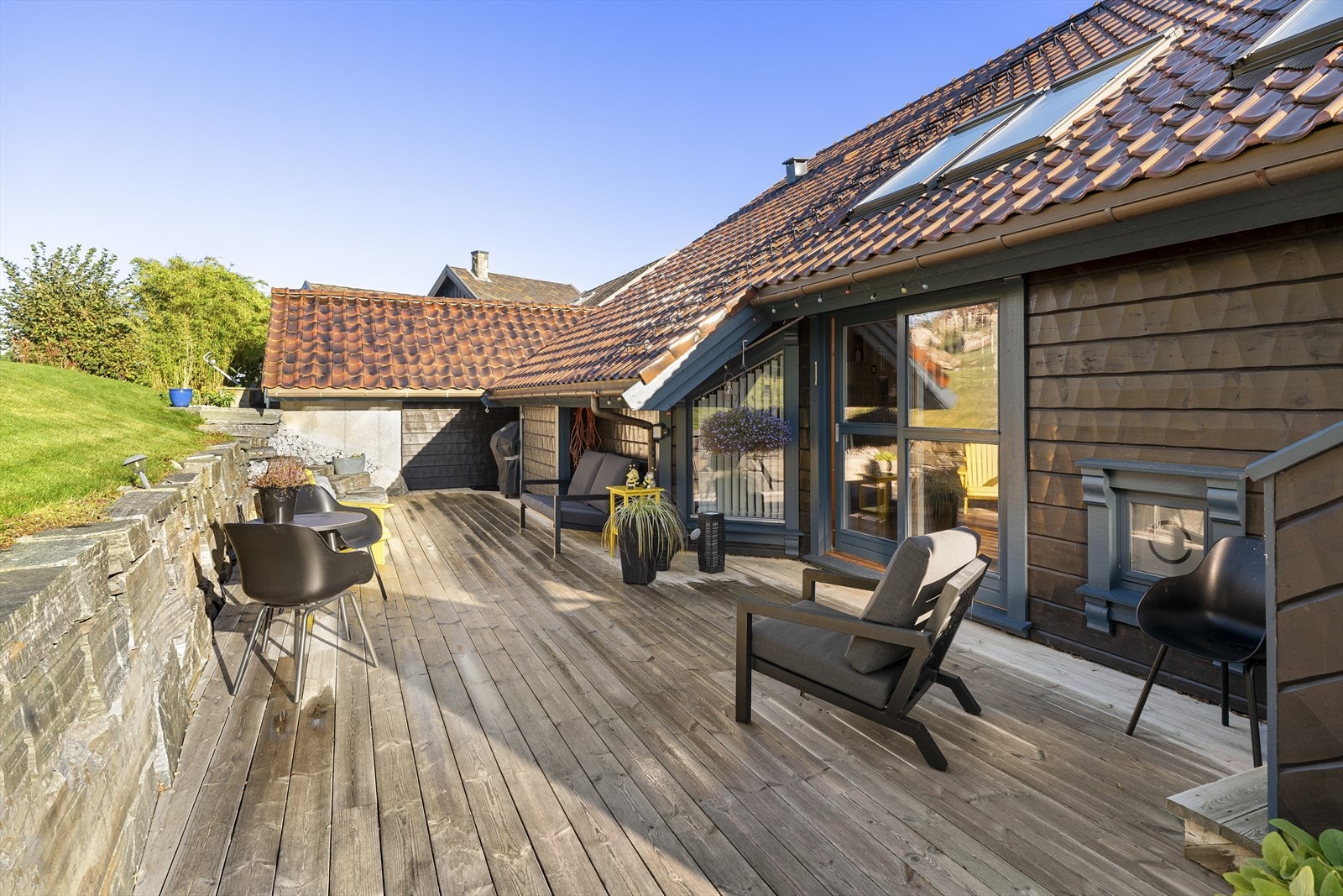 Sol, ro og frisk luft på terrassen. Galleribilde