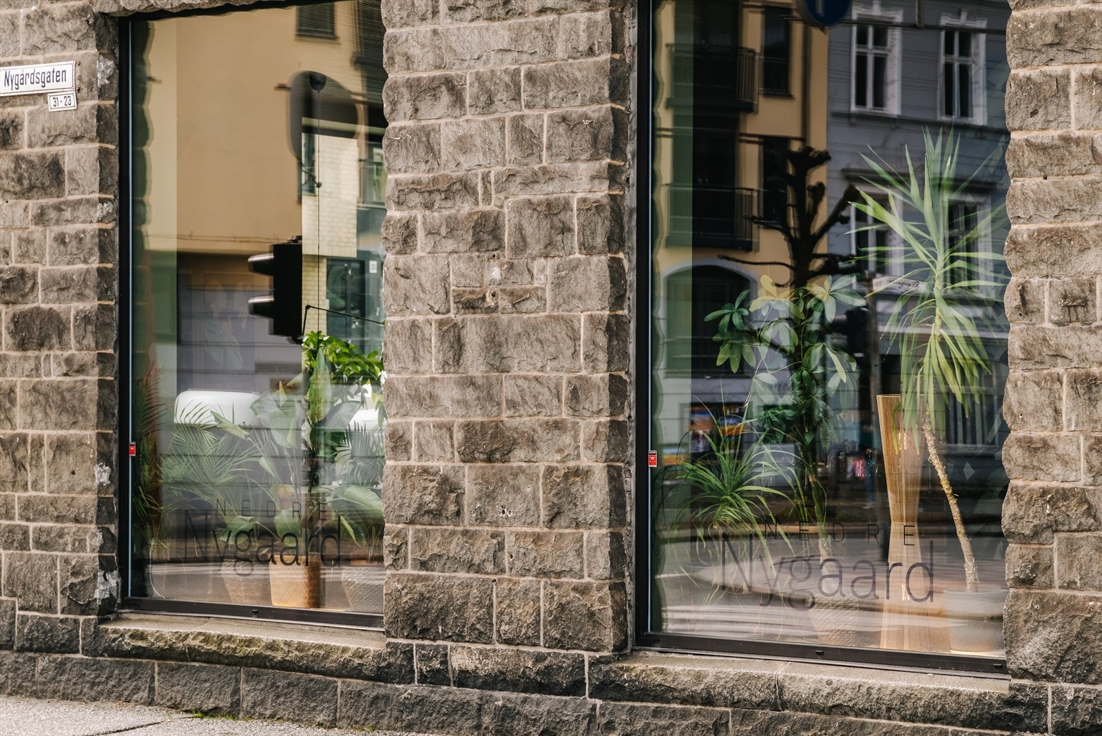 Nedre Nygaard bar. Nyt noe godt i glasset kort vei fra ytterdøren. Galleribilde