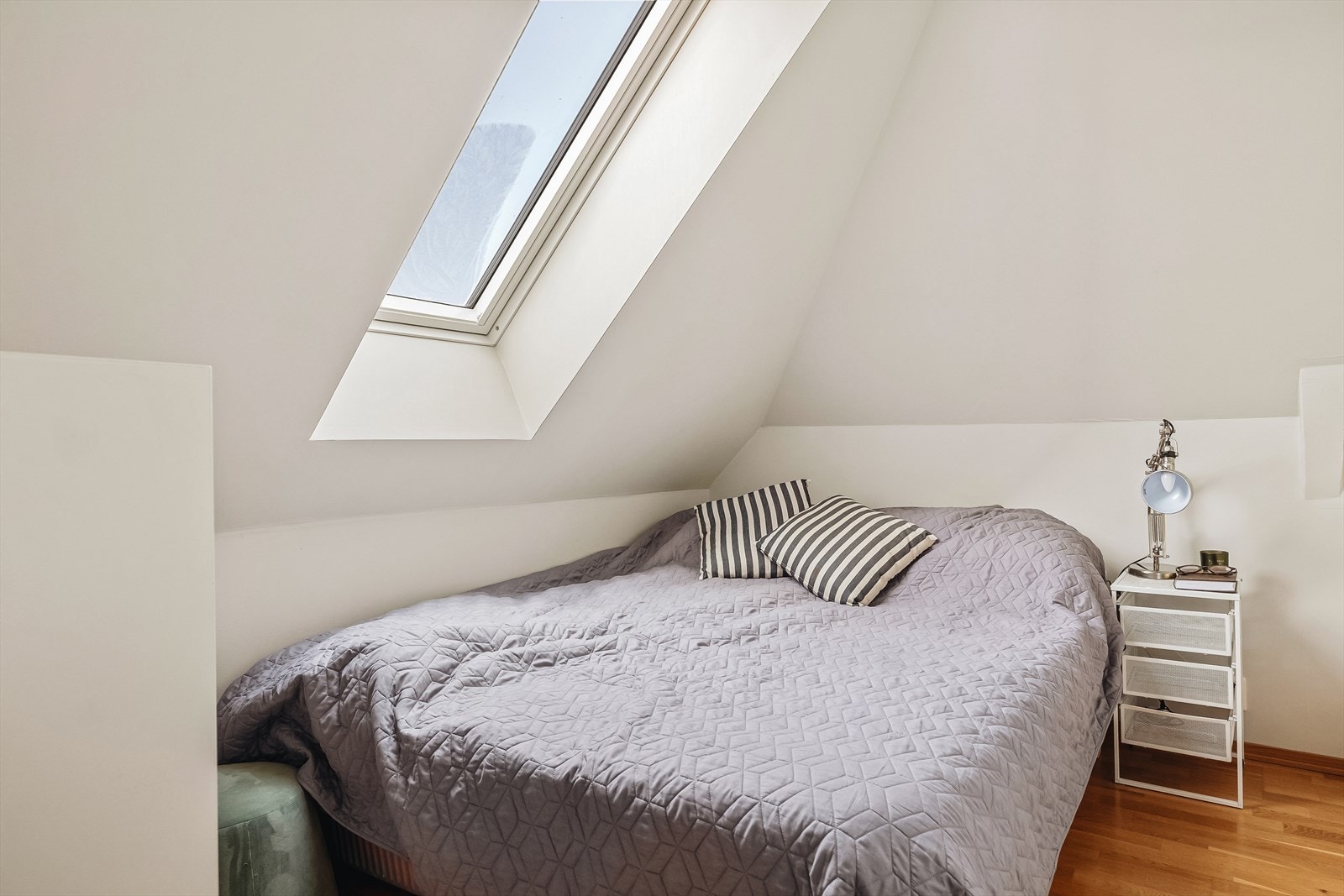 Soverommet måler 6,5 kvadratmeter. Galleribilde