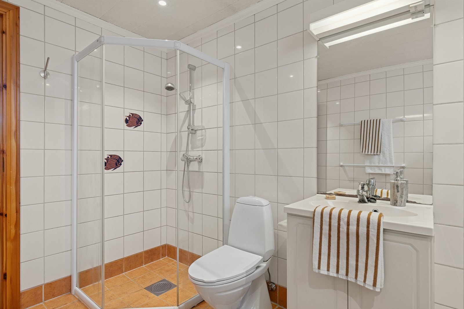 Bad/vaskerom i kjelleretasjen Galleribilde