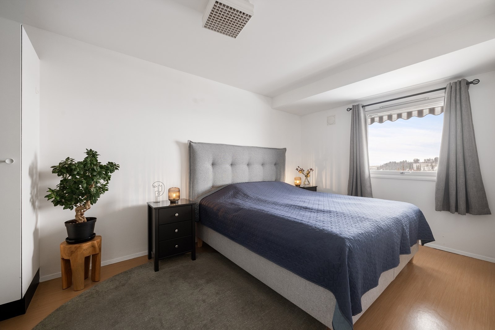 Boligen har to gode soverom med fleksible bruksområder Galleribilde