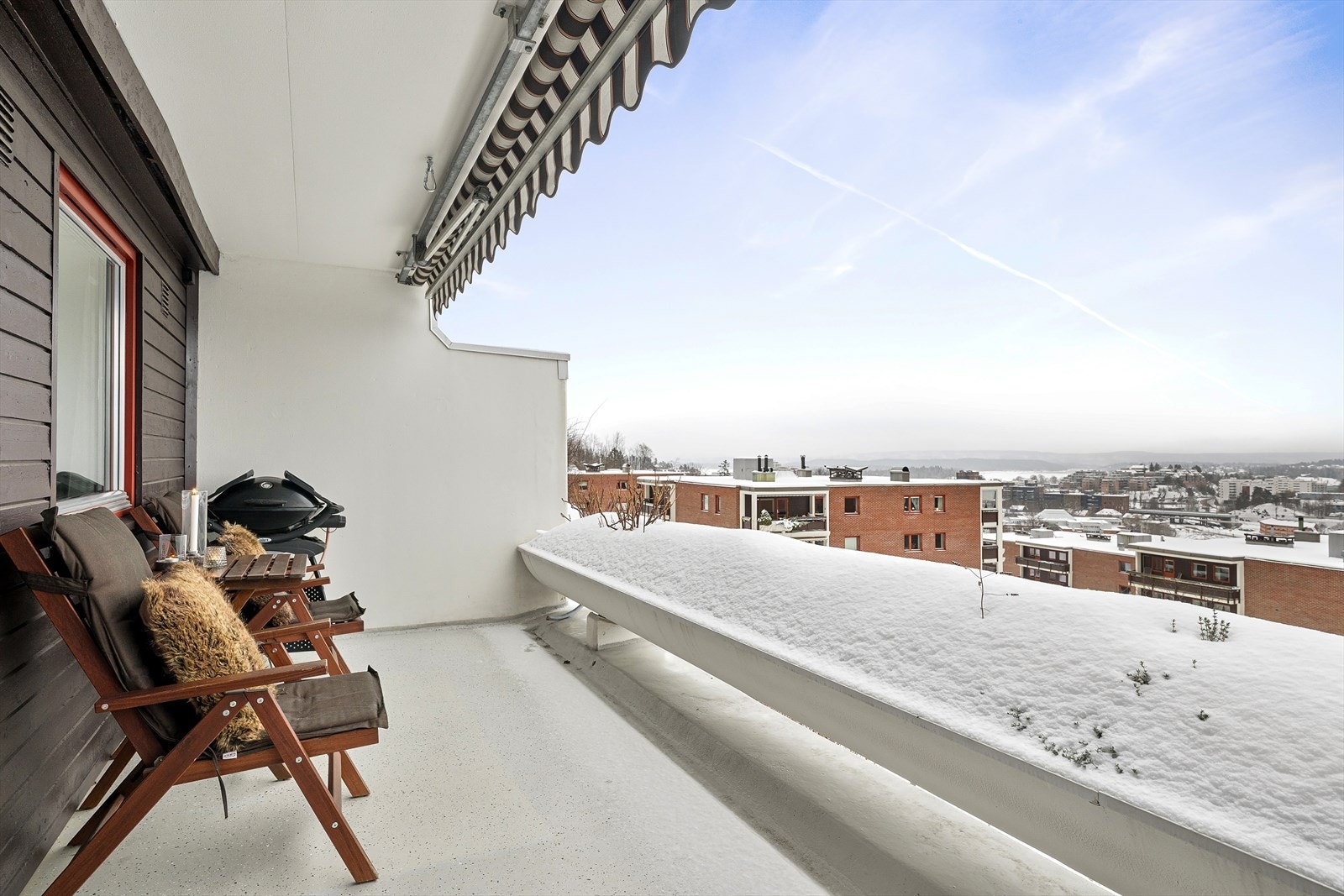 Fra terrassen kan du nyte flott utsikt Galleribilde