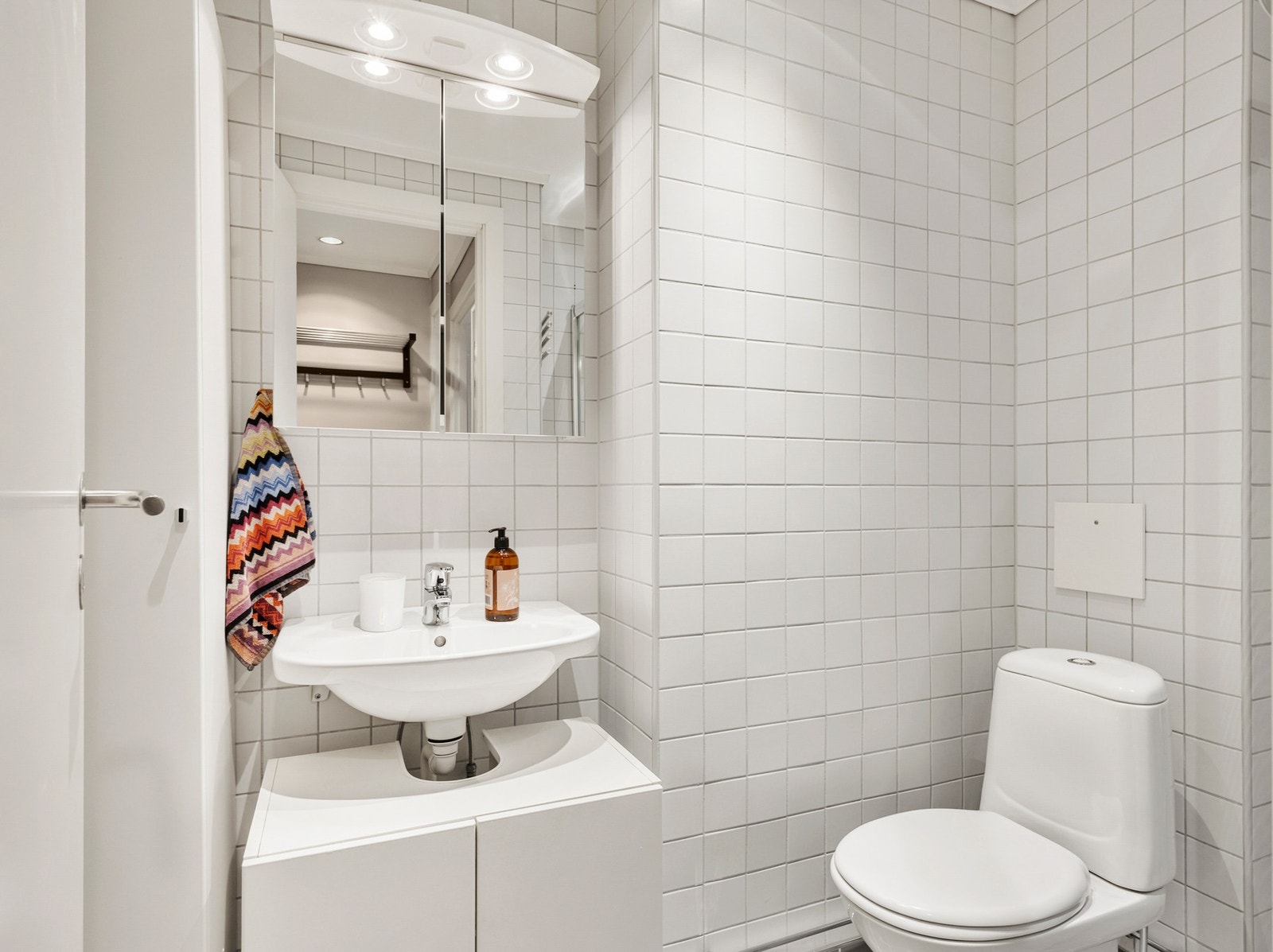 Varmekabler i gulv bidrar til en behagelig temperatur året rundt Galleribilde