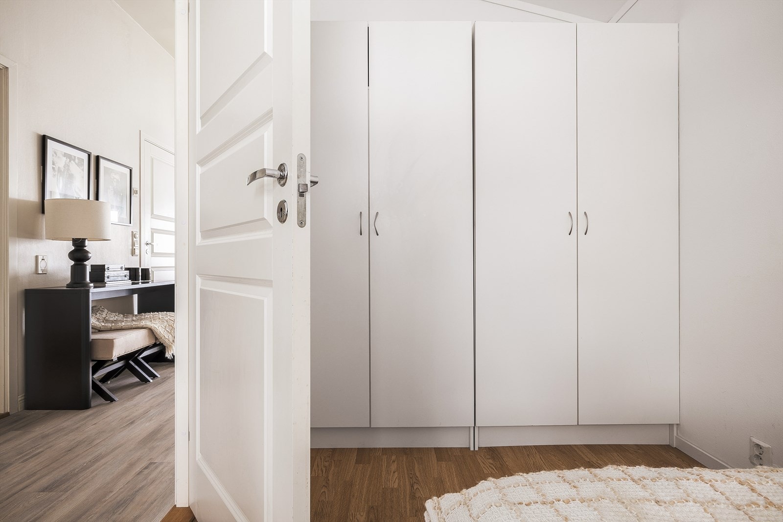 I tillegg er det plass til klesskap med gode lagringsmuligheter. Galleribilde