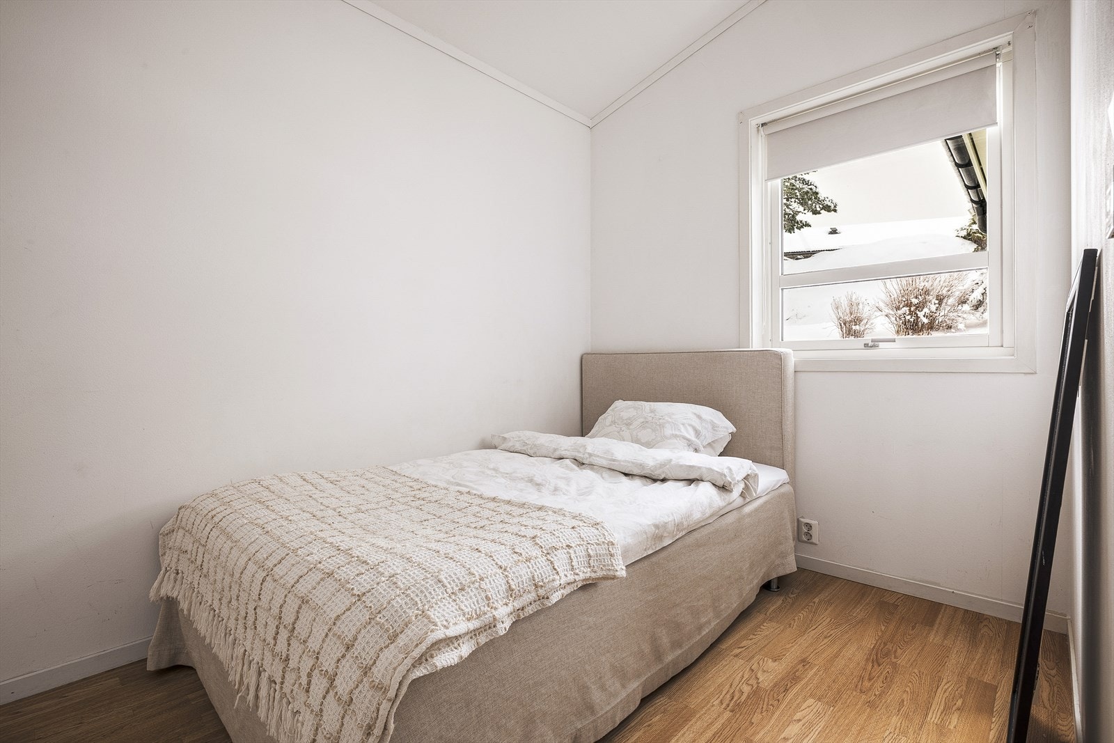 Soverom 2 i boligen er også av fin størrelse, og måles til 8m². Galleribilde