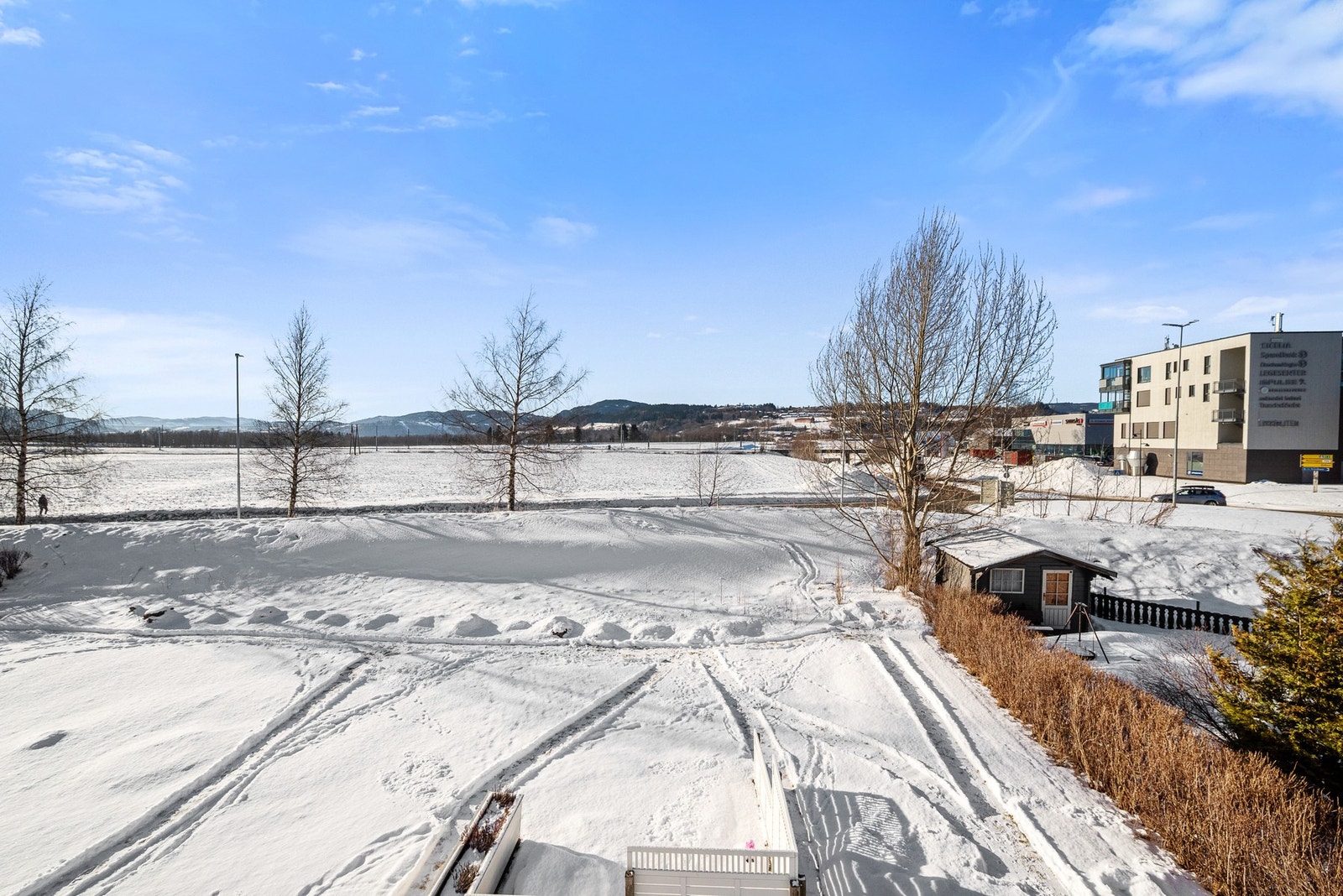 Det er gåavstand til de fleste service tjenestene. Galleribilde