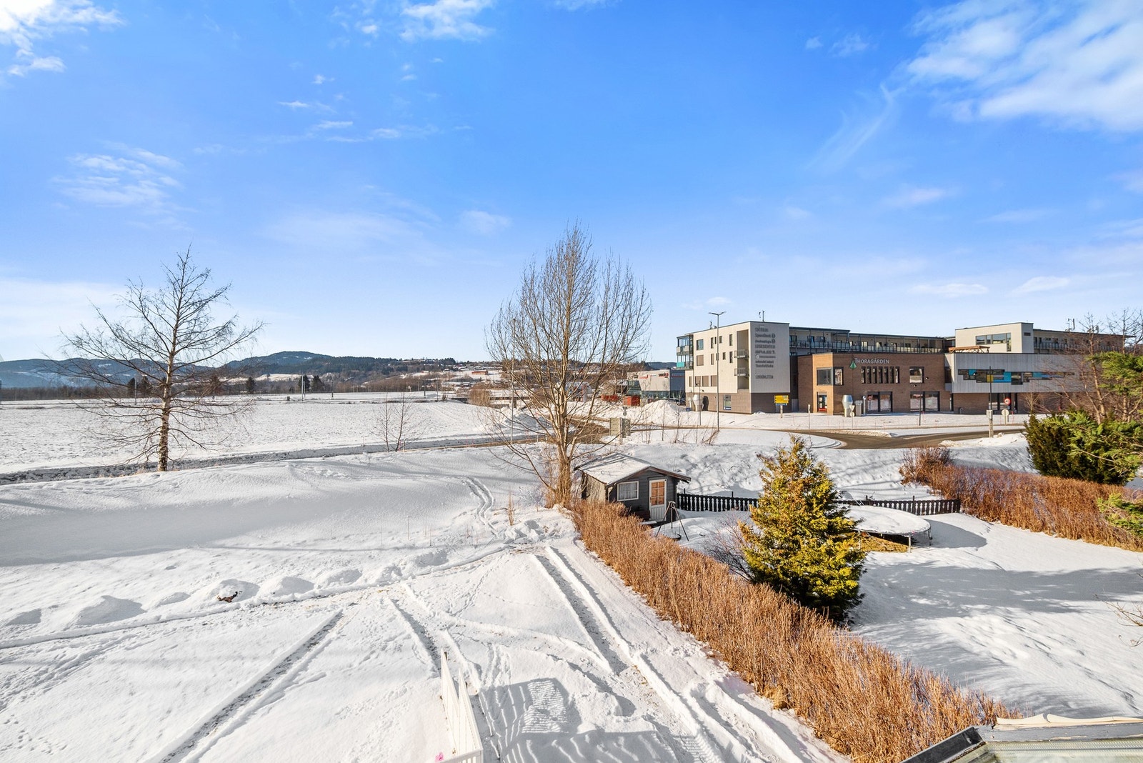 Leiligheten er sentralt plassert, og ligger bare ett steinkast unna Melhus sentrum. Galleribilde