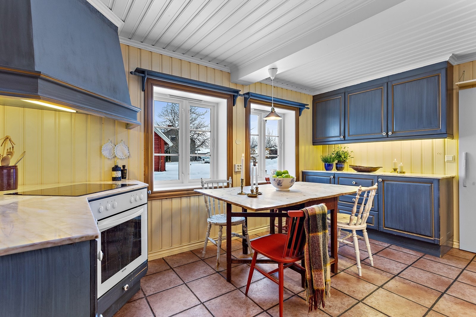 Dør til kjølerom helt til høyre i bildet Galleribilde