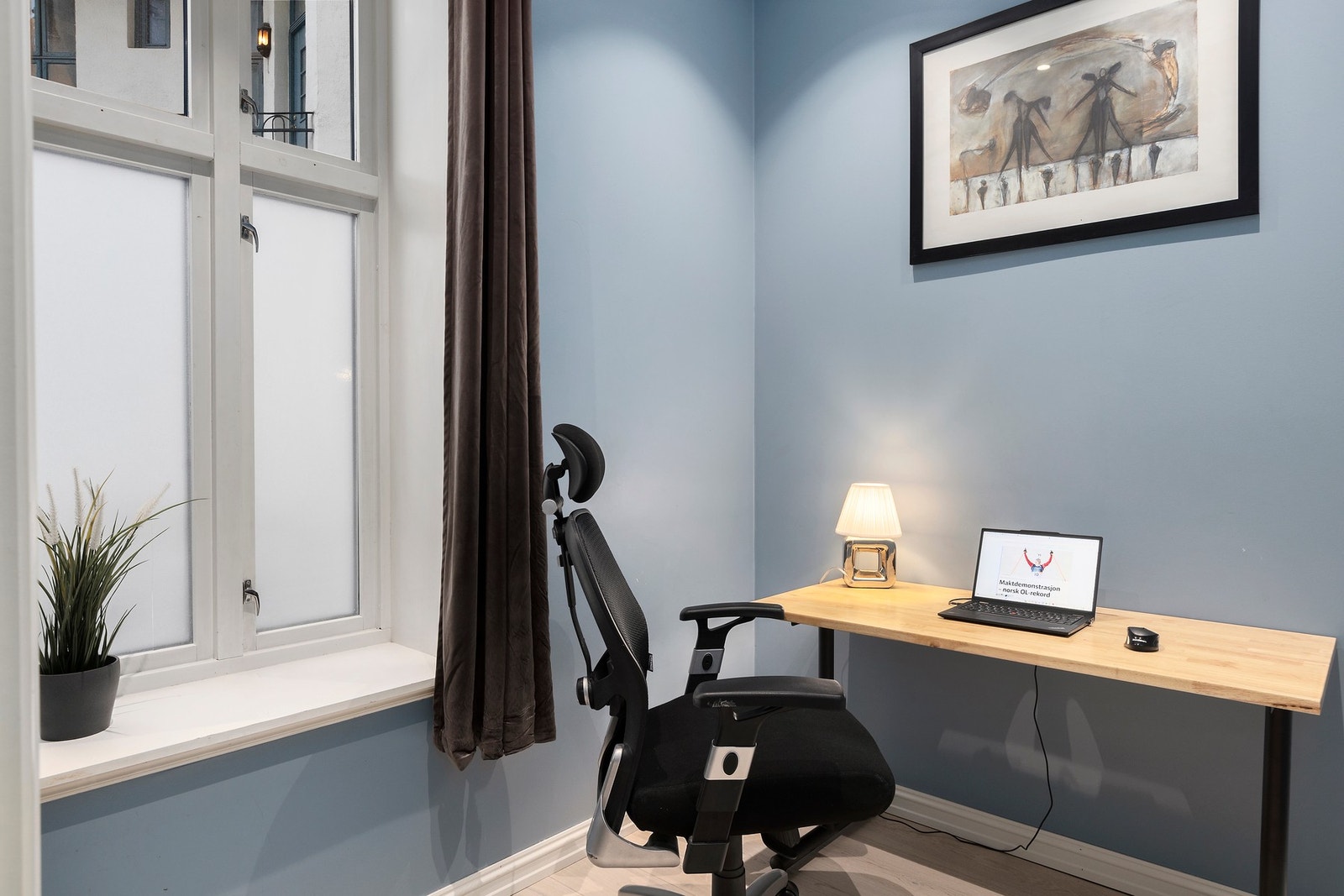 Soverom 3 benyttes som kom kontor. Galleribilde