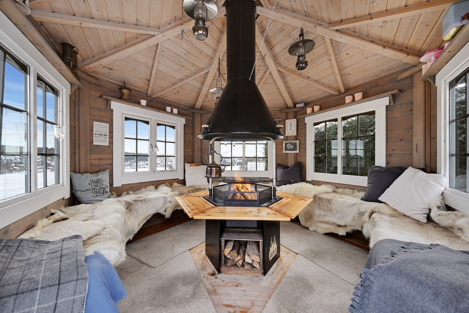 Her er det god plass til hyggelige sosiale sammenkomster for store og små. Galleribilde