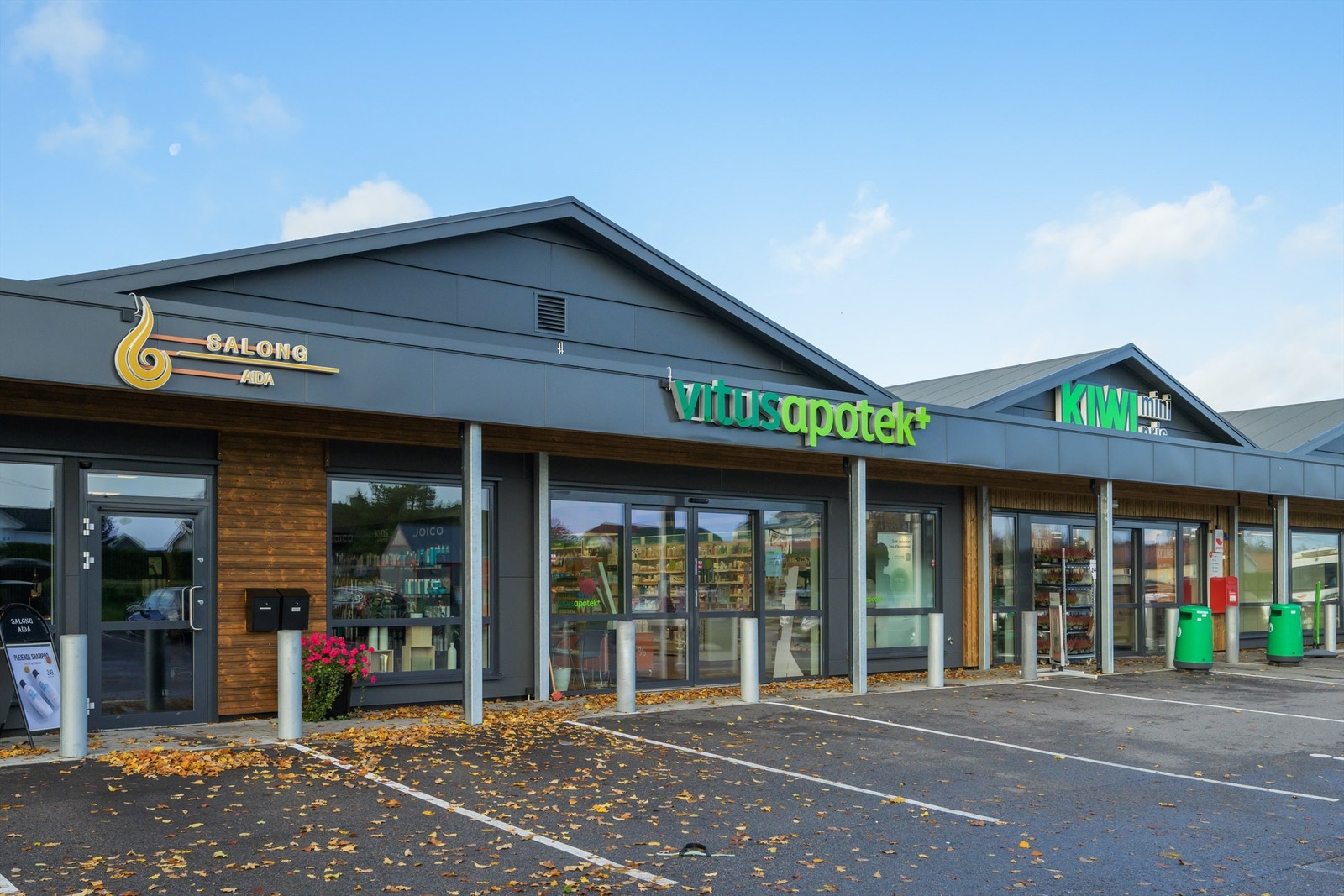 Kort vei til daglivare og apotek. Galleribilde