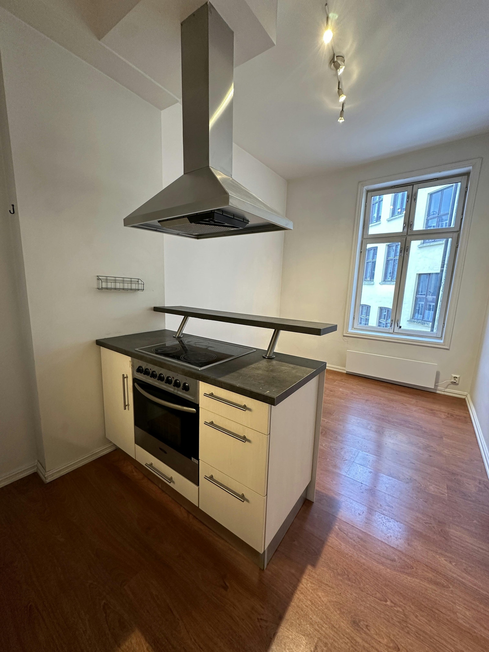 Stue med åpen kjøkken Galleribilde