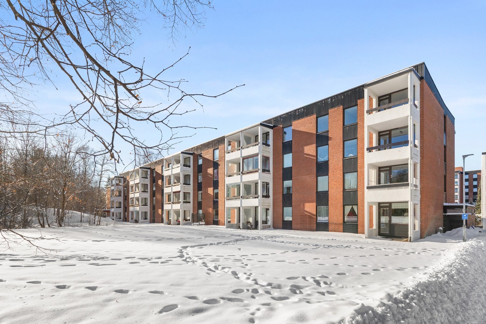 Fasade, Landingsveien 66. Galleribilde