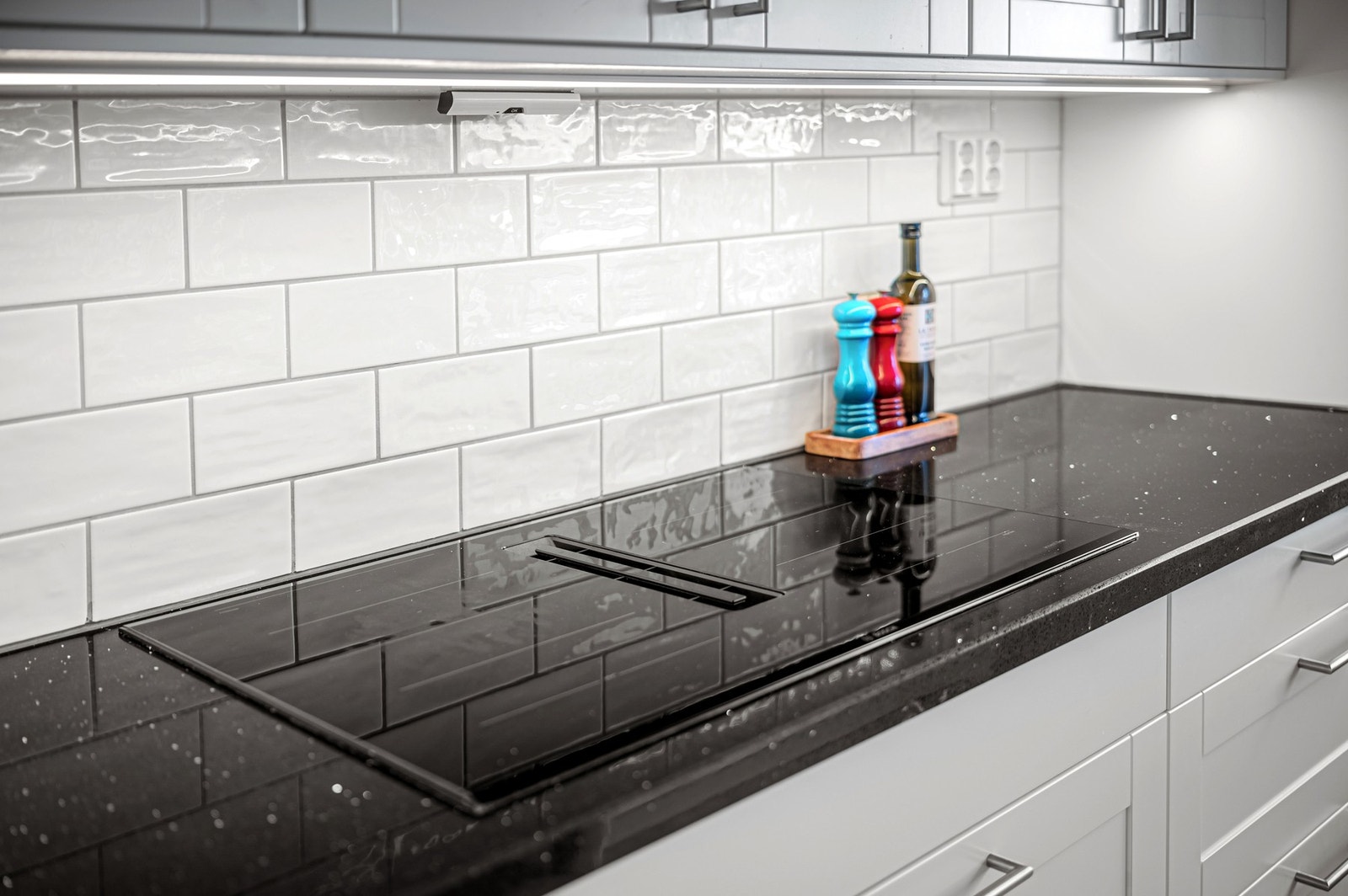 Kjøkkenet er fra 2022, og har ingen avvik i tilstandsrapporten. Galleribilde