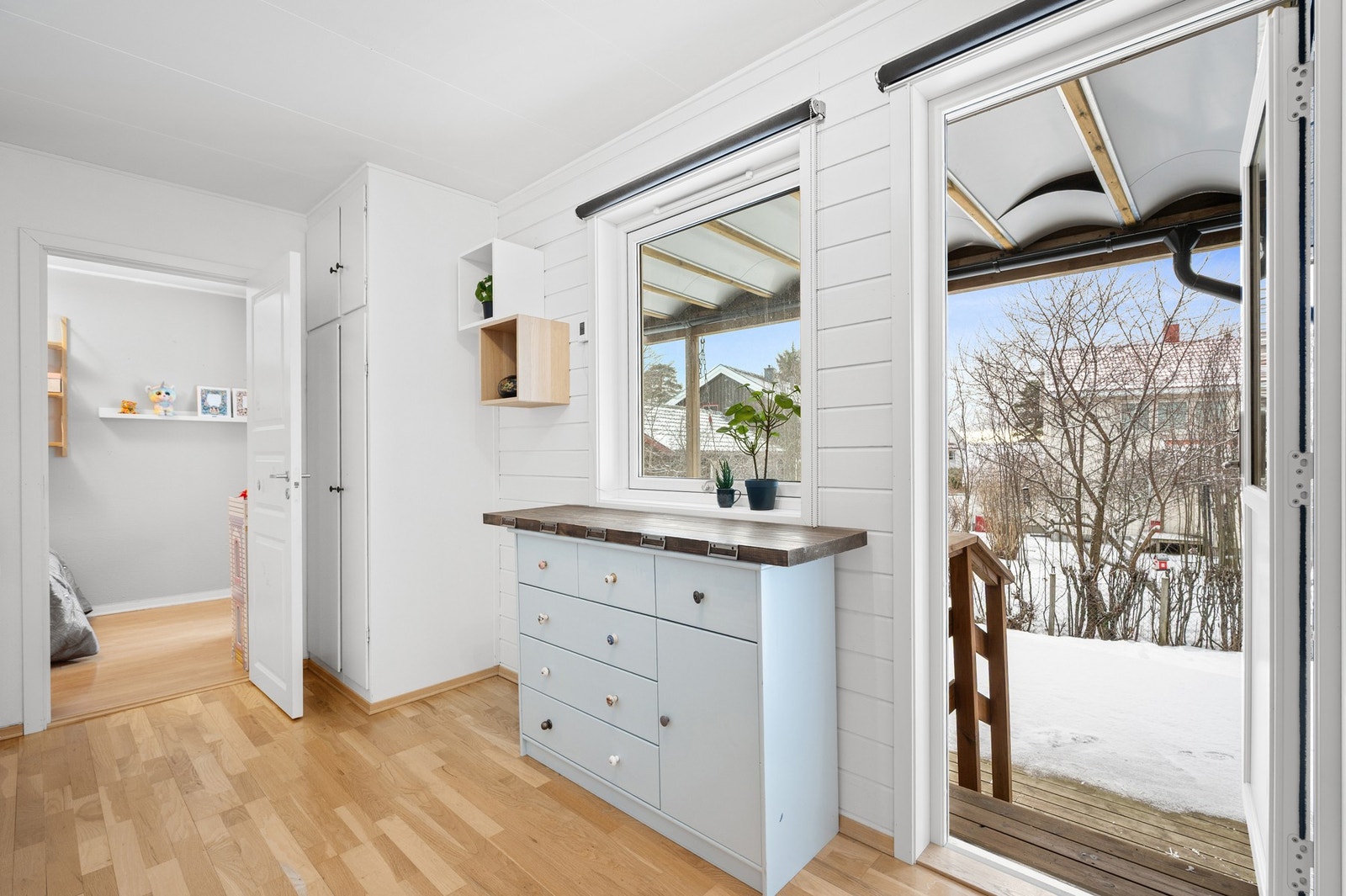 Her har man utgang til terrassen som er på hele 35,1m². Galleribilde