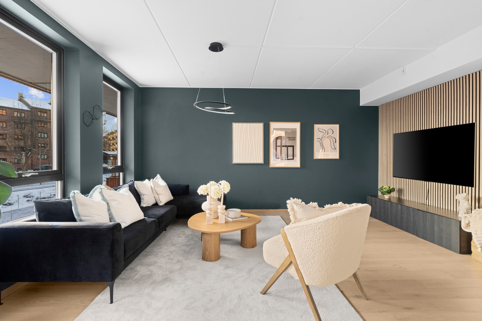 Stuens gode størrelse sørger for god plass til gjester og besøk! Galleribilde