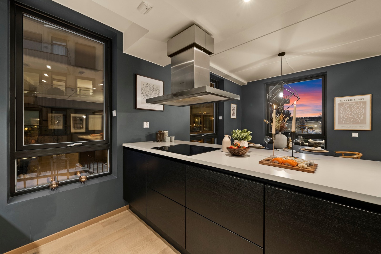 Kjøkkenøyen inviterer til alt fra servering av varmmat til juleverksted med de minste. Galleribilde