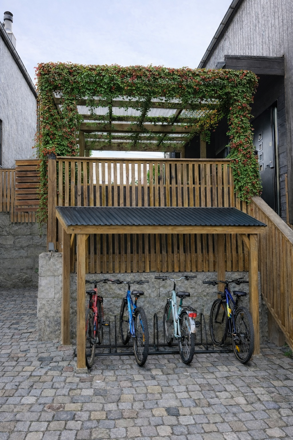 Selgers bilde, plan for uteområdet. Det gjøres oppmerksom på at bildet er digitalt stylet og at hagen ikke ser slik ut idag. Galleribilde