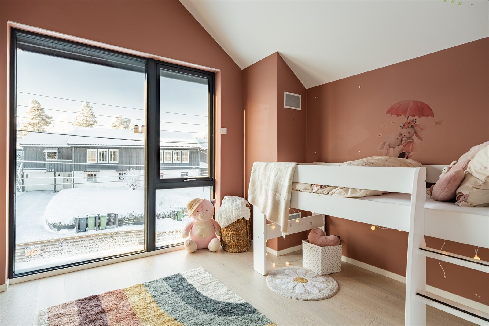 Barnerom i varm rosa (Warm blush - jotun) Galleribilde