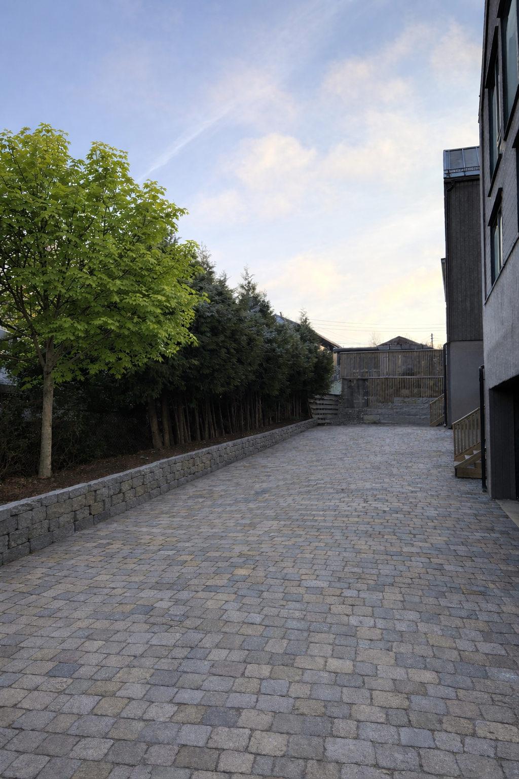 Selgers bilde, plan for uteområdet. Det gjøres oppmerksom på at bildet er digitalt stylet og at hagen ikke ser slik ut idag. Galleribilde