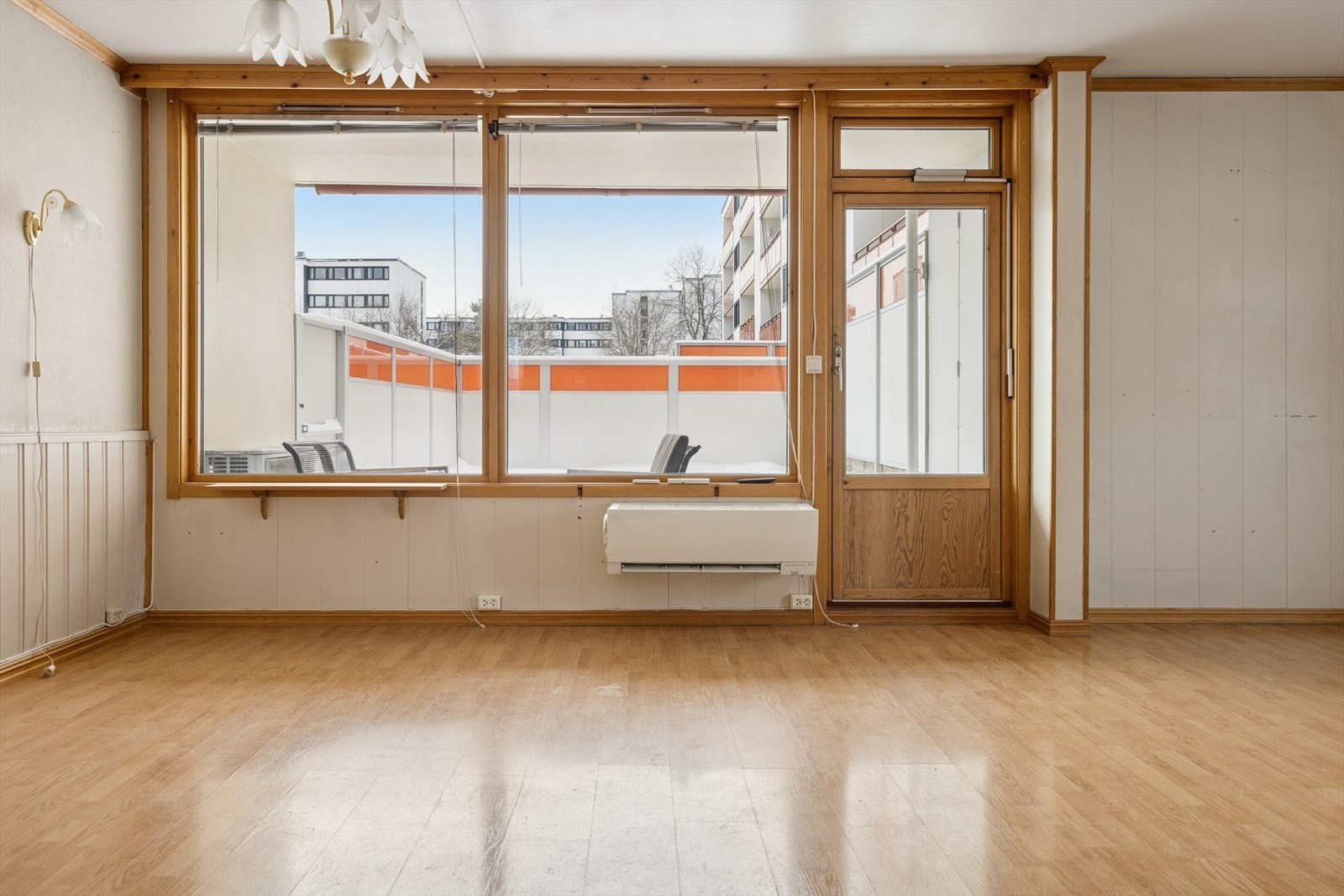 For effektiv oppvarming er rommet også utstyrt med varmepumpe. Galleribilde