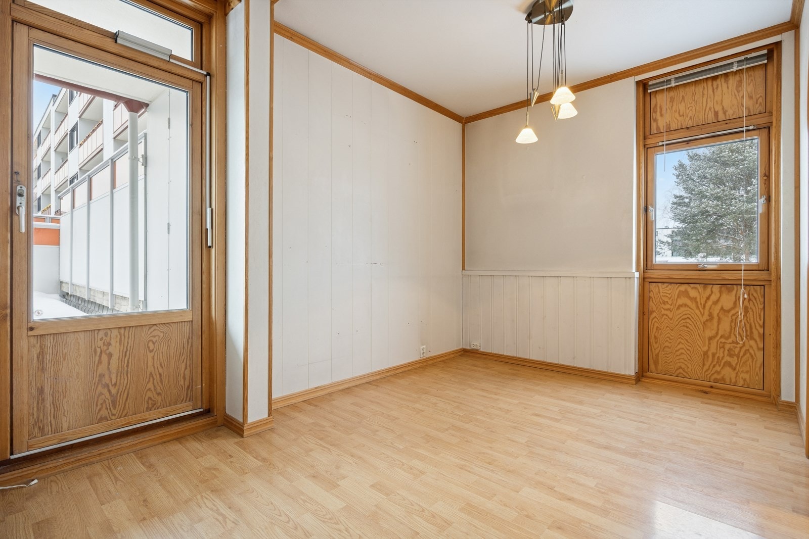 Den gode størrelsen gir fleksible møbleringsmuligheter og plass til en egen spisesone. Galleribilde