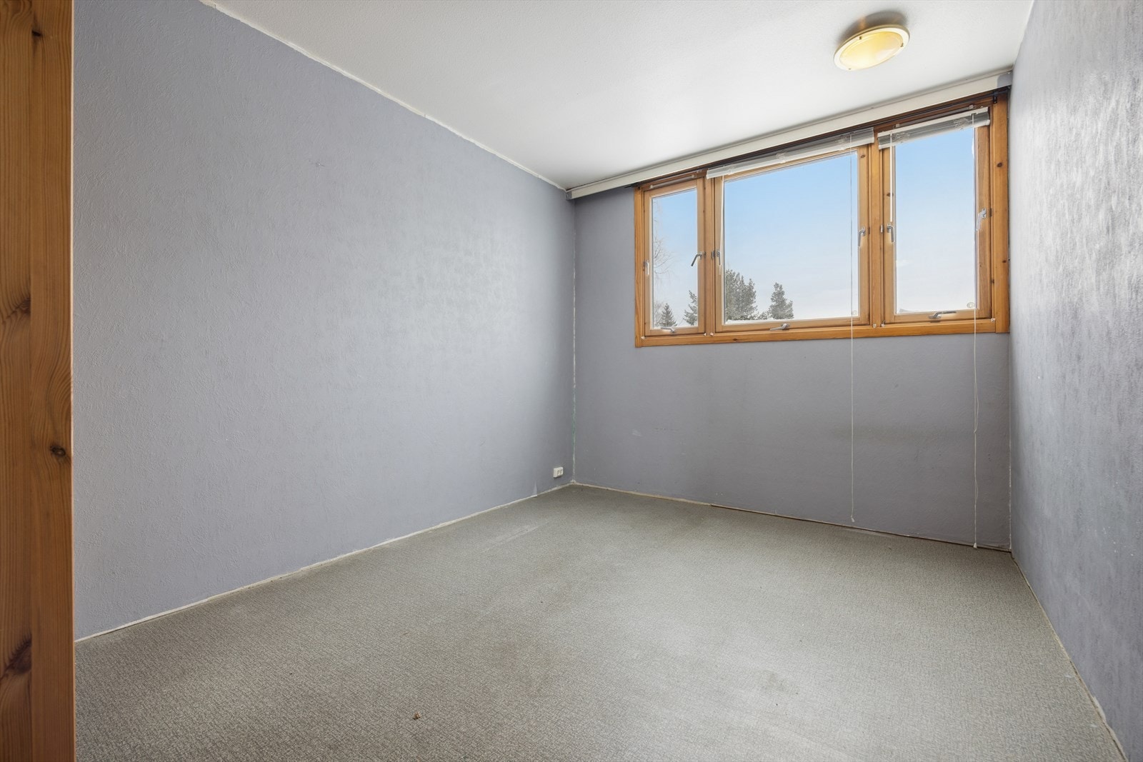 Leiligheten har 3 soverom. Hovedsoverommet er romslig med plass til dobbeltseng. Galleribilde