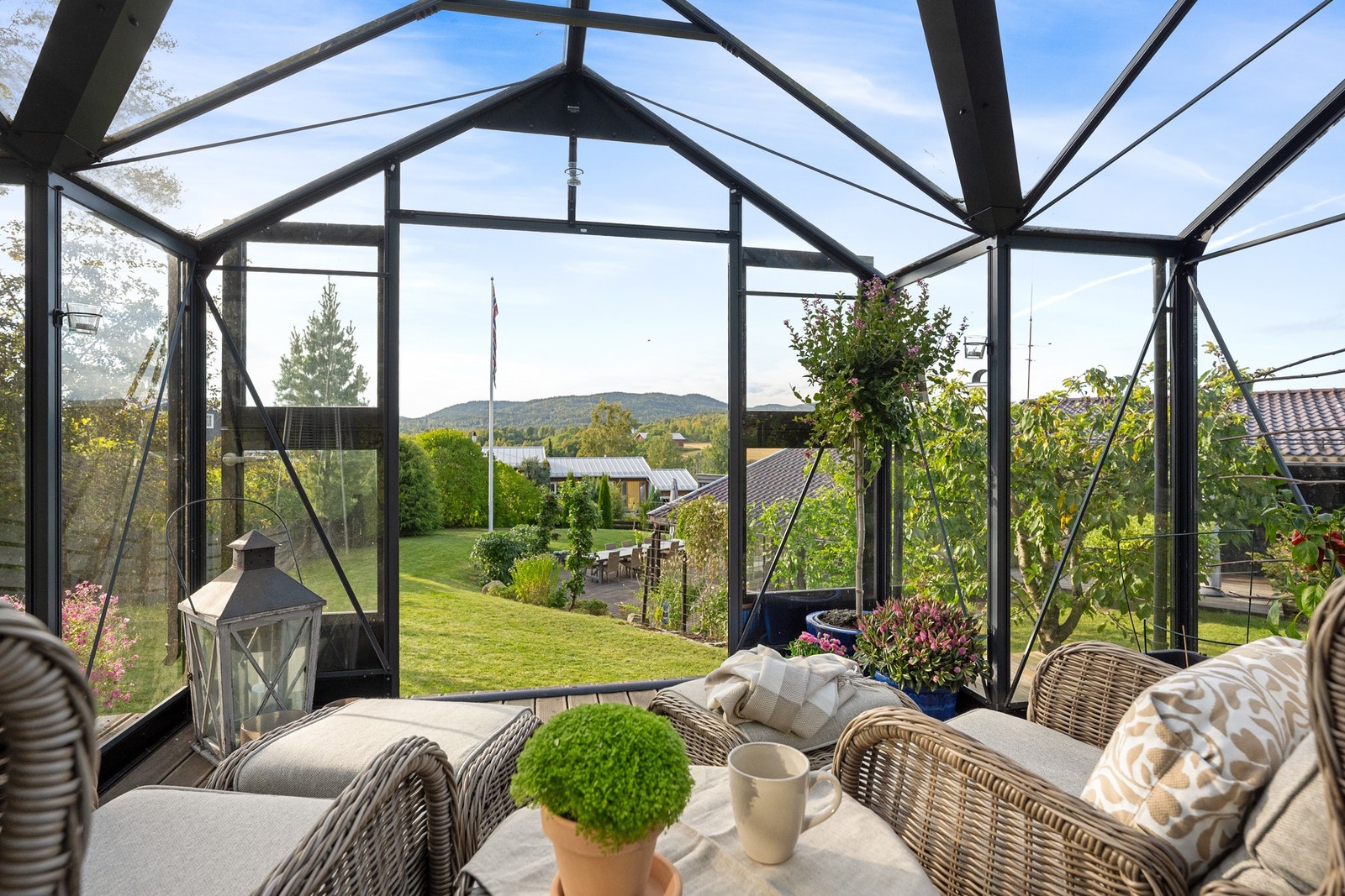 Drivhus på ca 15 kvm med flere bruksområder Galleribilde