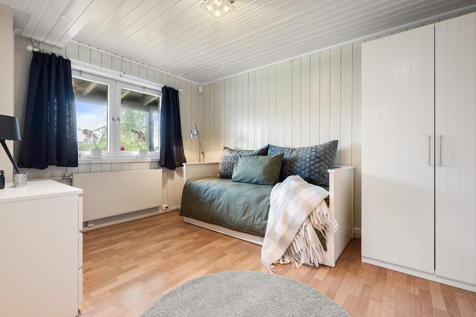 Stort soverom, stue eller kontor Galleribilde