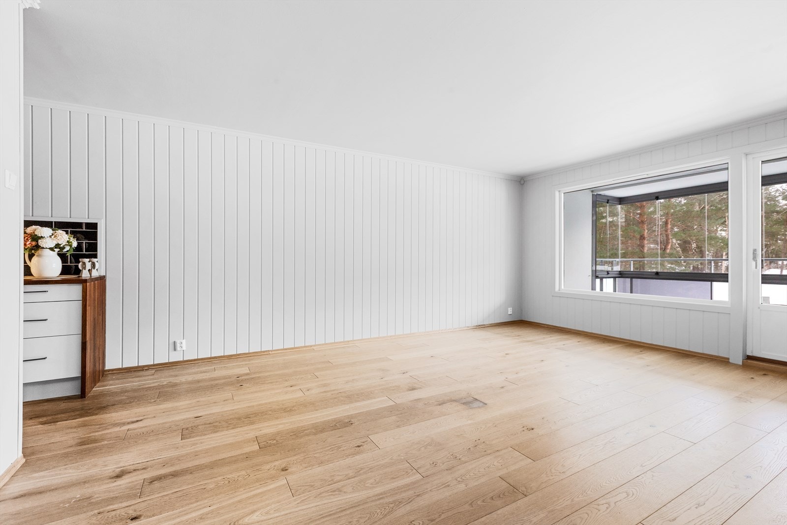 Naturlig plass til både spisestue og en sofagruppe Galleribilde