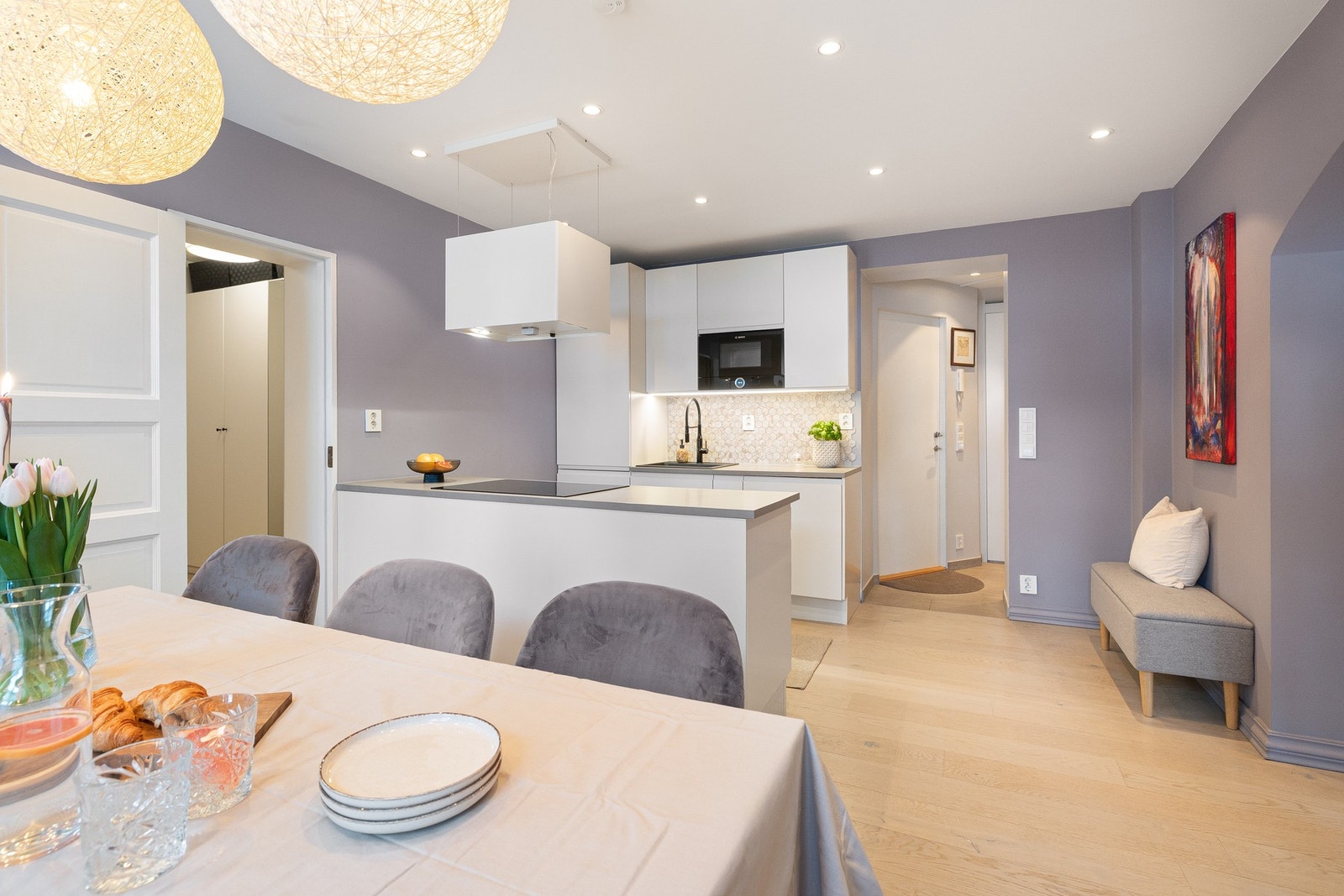 Kjøkkenet er et separat og funksjonelt rom. Galleribilde