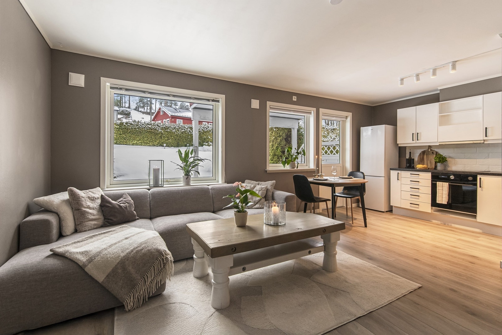 Fin, lun og tiltalende eierleilighet i 1.etasje med en god planløsning Galleribilde