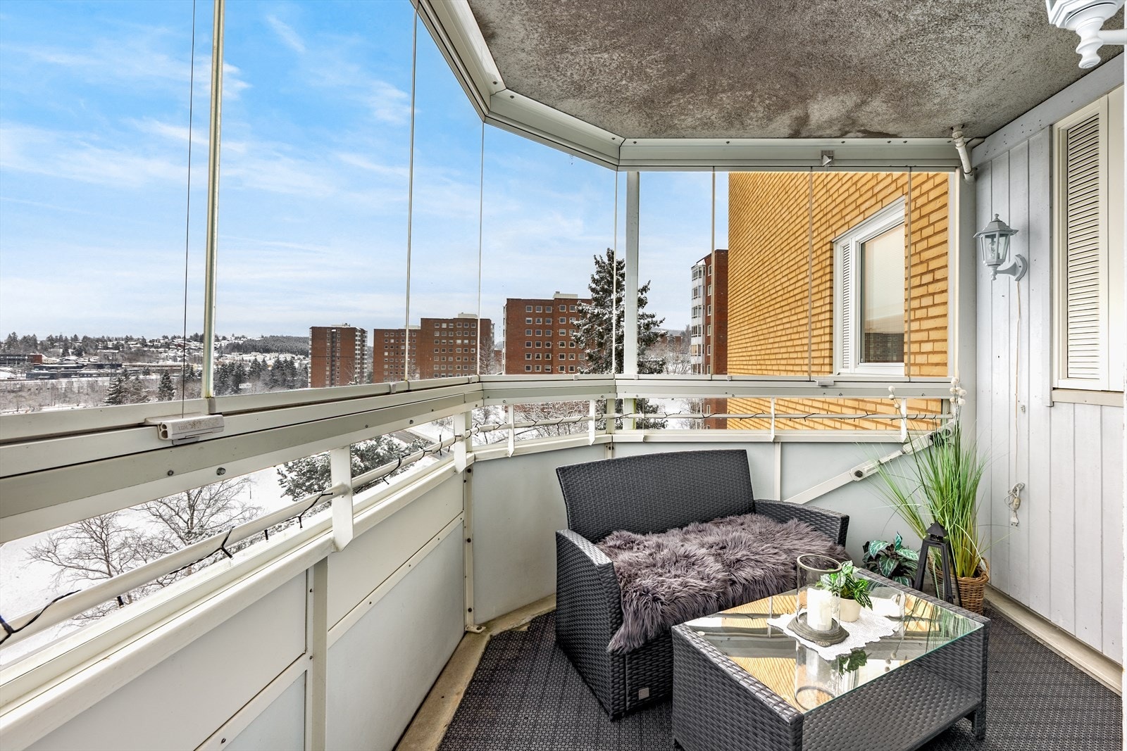 Fra balkongen har du hyggelig utsikt over nærområdet. Galleribilde