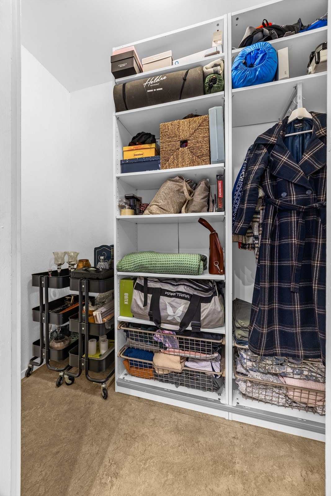 Godt med ekstra lagringsplass, i tillegg disponerer leiligheten en bod i underetasjen som er 2 m². Galleribilde