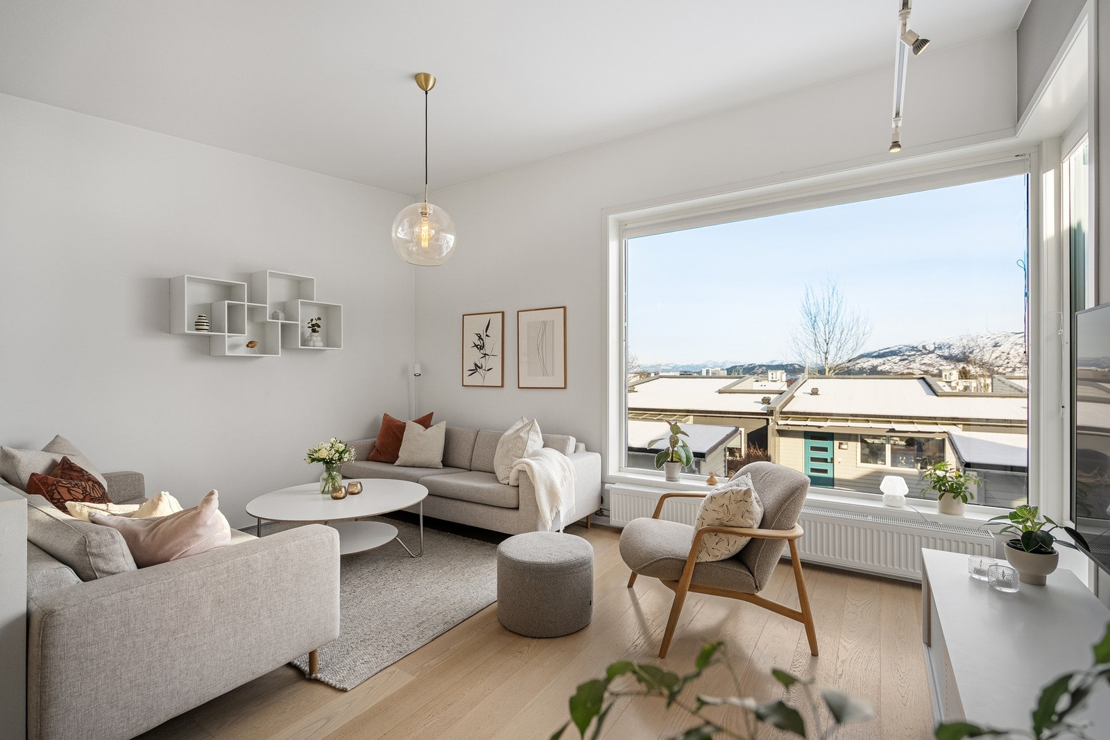 En koselig sofakrok hvor familien kan samles på fredagskvelden. Galleribilde