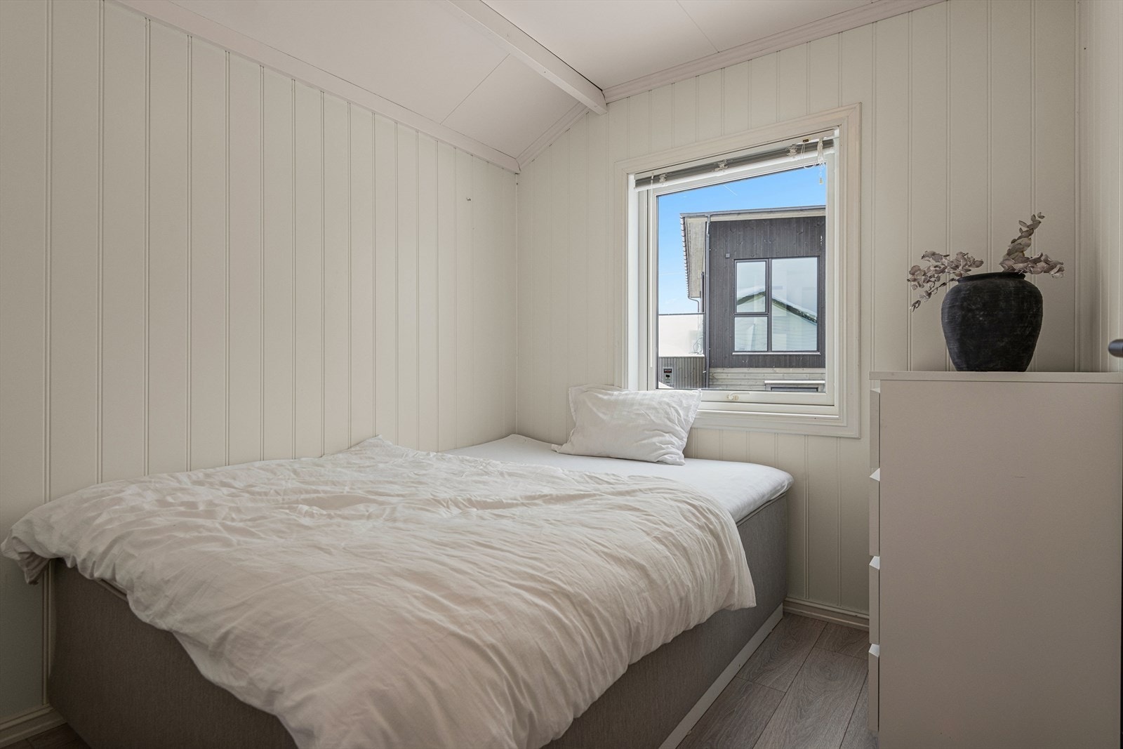 Fint ekstra soverom - perfekt som barnerom, gjesterom eller hjemmekontor. Galleribilde