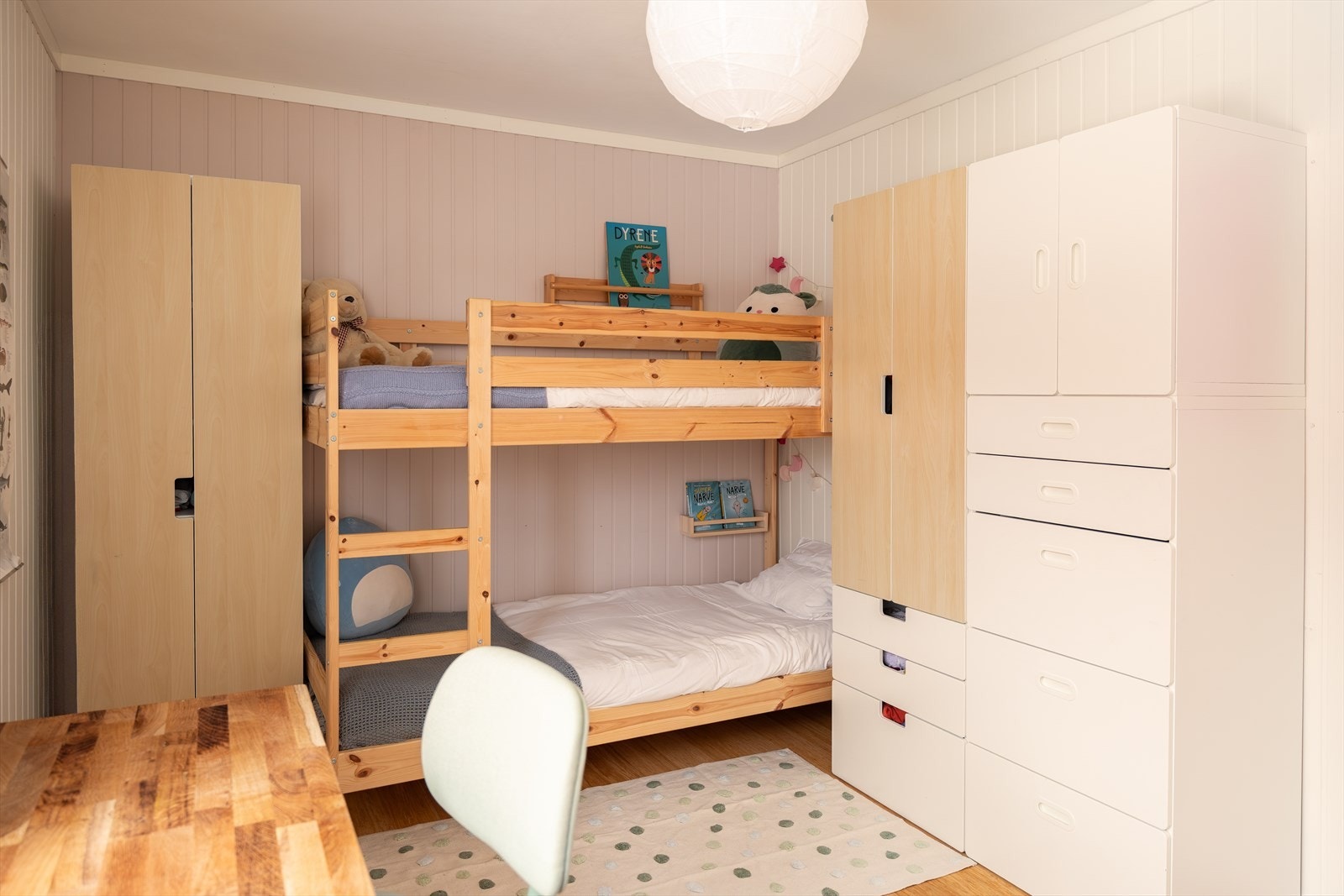 Leilighetens største soverom er målt til hele 11,5m². Galleribilde