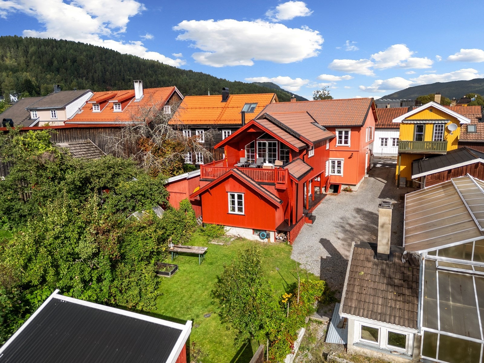 Boligens uteområde. Galleribilde