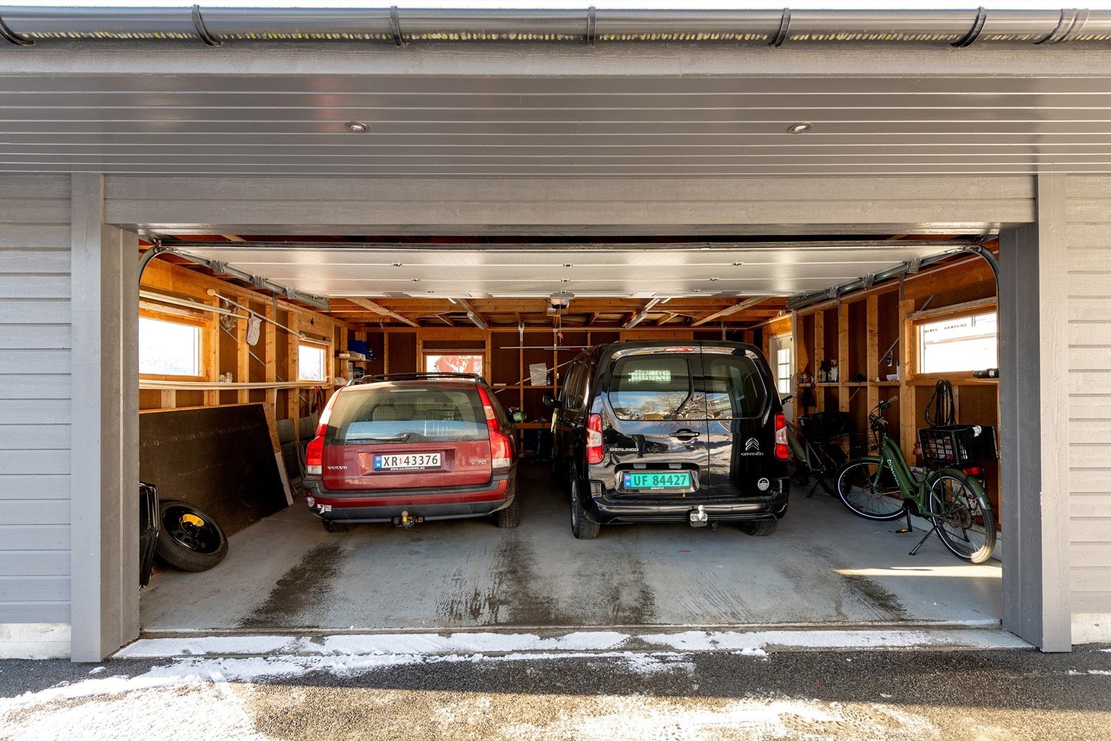 Bilde av garasje innvendig - tatt av selger Galleribilde