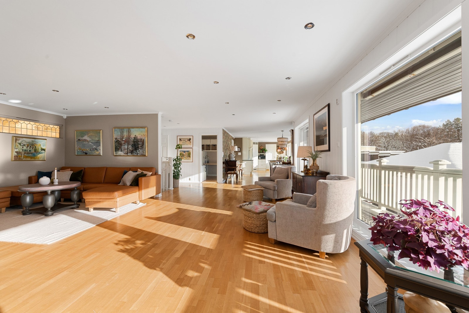 Det er god plass tili flere soner og sitteplasser på stuen
Foto: Stian Wiik Galleribilde