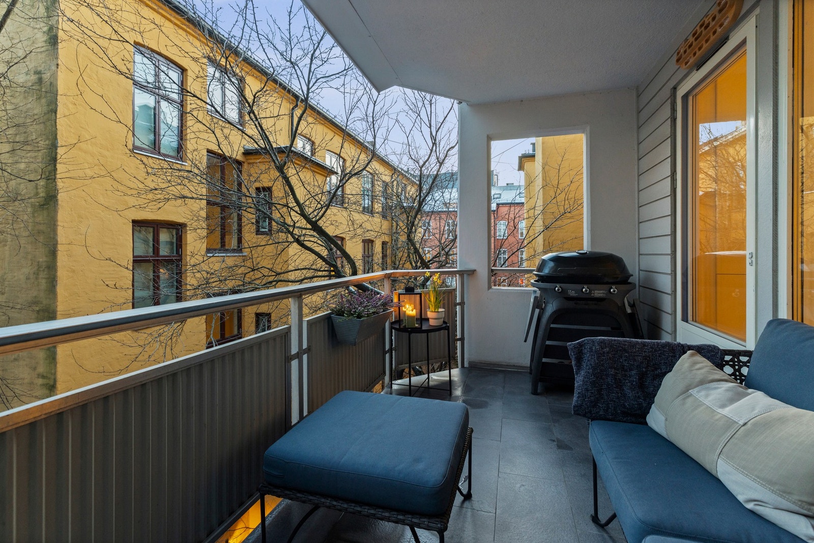 Her er det plass til en sittegruppe hvor gode solforhold kan nytes Galleribilde