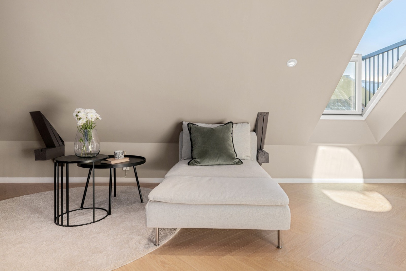 Detalj | Loftetasje. Galleribilde