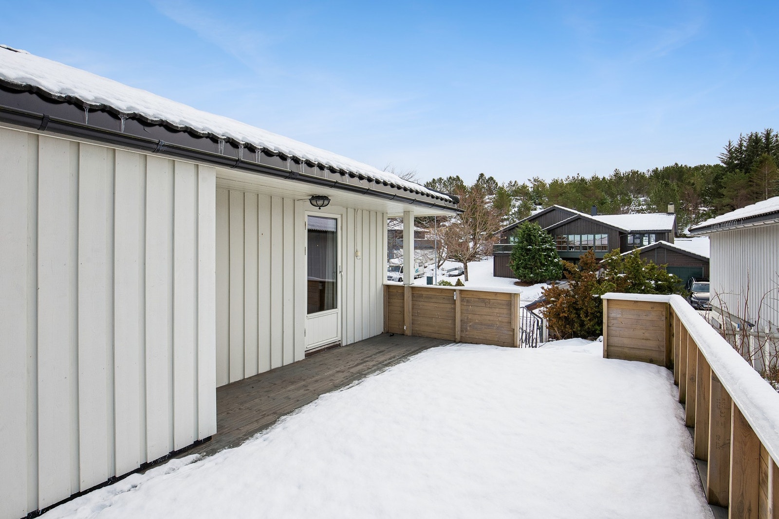Terrasse på siden av huset Galleribilde