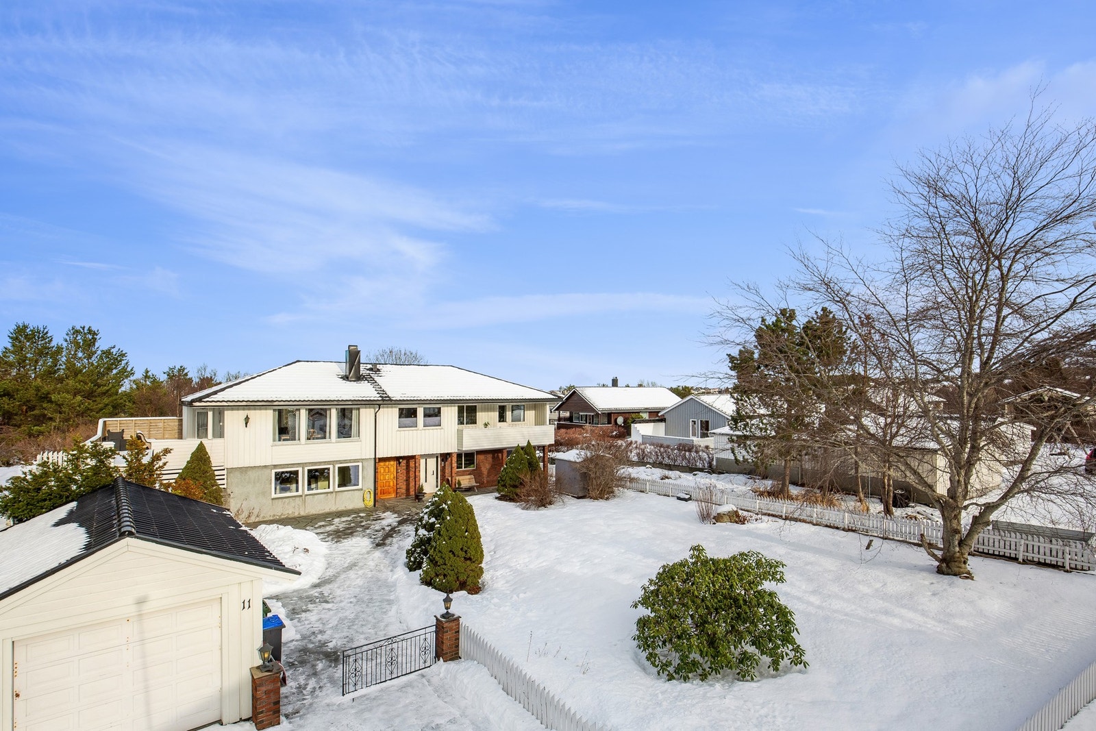 EiendomsMegler 1 v/Rune Johansen har gleden av å presentere Bjørnemosen 11! Foto: EFKT (Vilde Dahl) Galleribilde