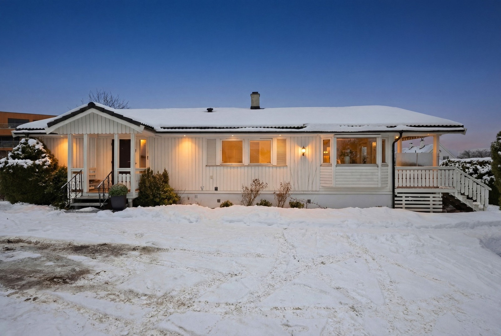 Fasade Volten 2C. Svært barnevennlig beliggenhet med kort vei til flere barnehager og skoler, Bekkestue senter samt bredt utvalg av kollektivtransport med T-bane, buss og flybuss. Galleribilde